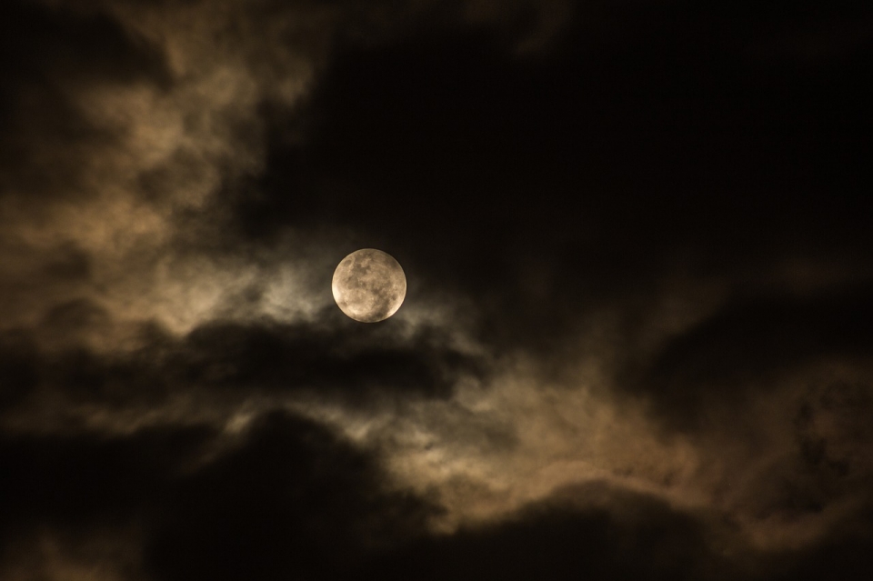 보름달을 관측하기 힘들 전망이다 [출처=Pixabay]