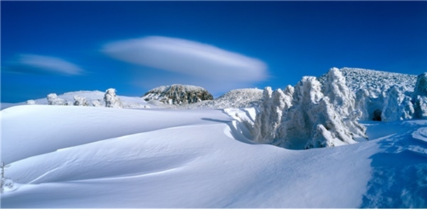 최우수상 한라 설산의 접시구름 고승찬作 (한라산)