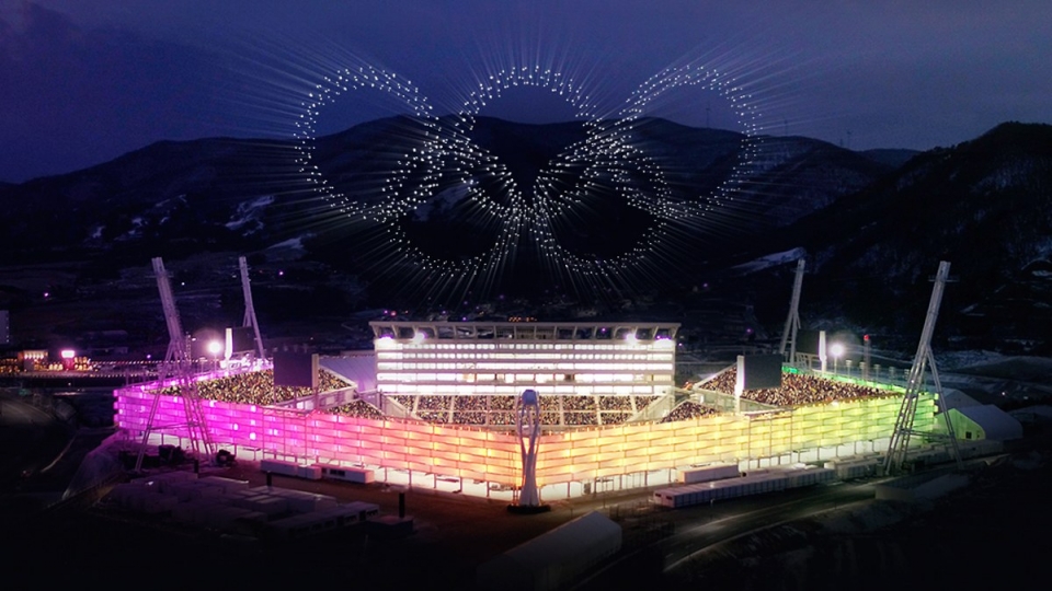 2018 평창 동계올림픽에서 선보여진 드론 오륜기. [출처= Wired]
