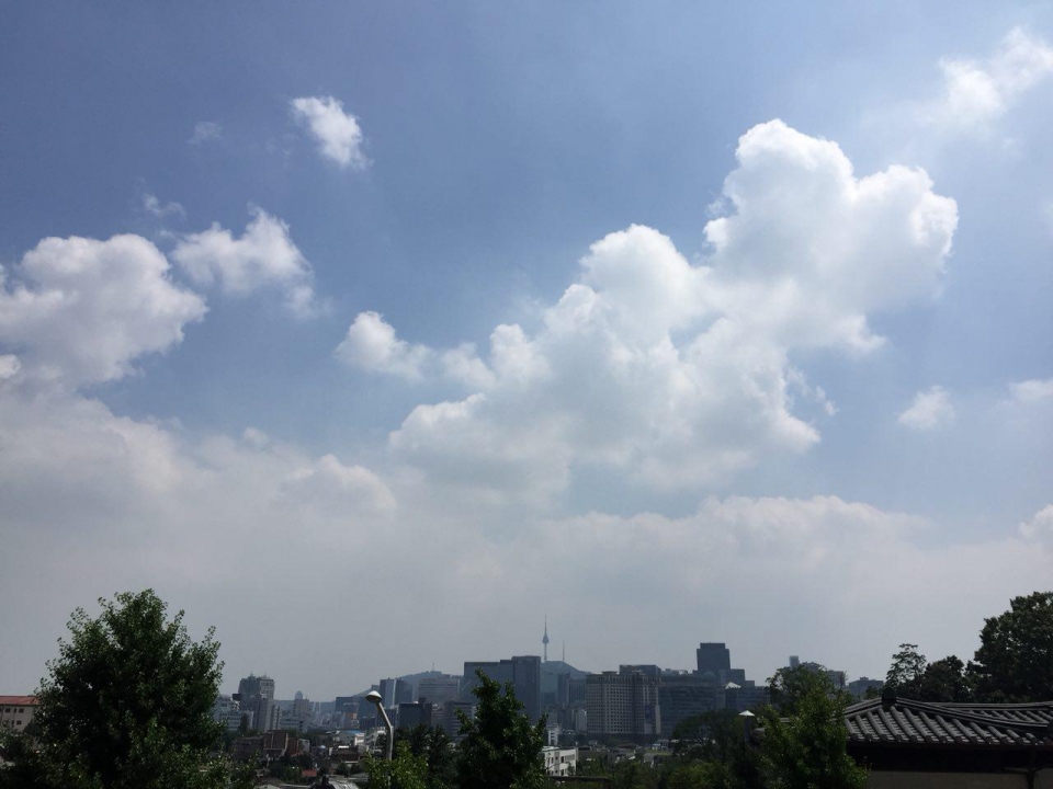폭염이 찾아온 서울 하늘. (홍민영 기자 촬영) 2018.07.17/그린포스트코리아
