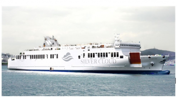 연안여객선 현대화펀드 1호 선박 '실버 클라우드호'가 17일 첫 항해에 나섰다.(해수부 제공)2018.10.17/그린포스트코리아