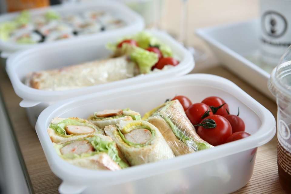 서울시가 내년부터 고등학교 3학년을 대상으로 친환경 급식을 실시한다. (사진=Pixabay)