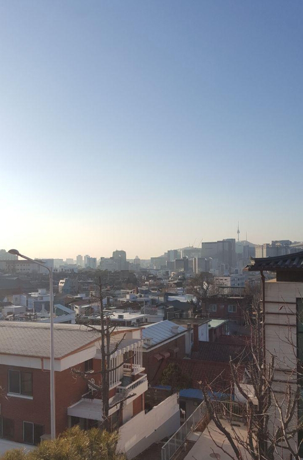 미세먼지 농도가 '보통'인 26일 오전 서울 하늘의 모습. (사진=채석원 기자)