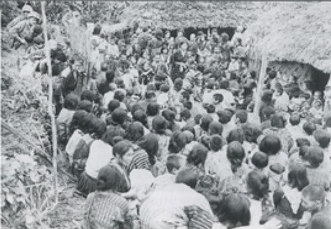미군에 수용된 오키나와 주민들. (오키나와 평화기념공원 홈페이지 제공)/그린포스트코리아
