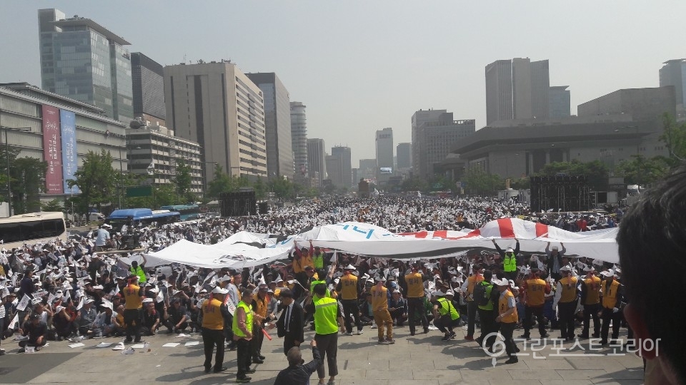 15일 택시 사업자 조합 집회서 주최측 추산 2만 명(경찰 추산 5000명)이 몰렸다.  2019.5.15/그린포스트코리아