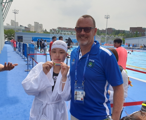 한국 여자 수구 사상 공식경기 첫 골을 기록한 경다슬 선수
