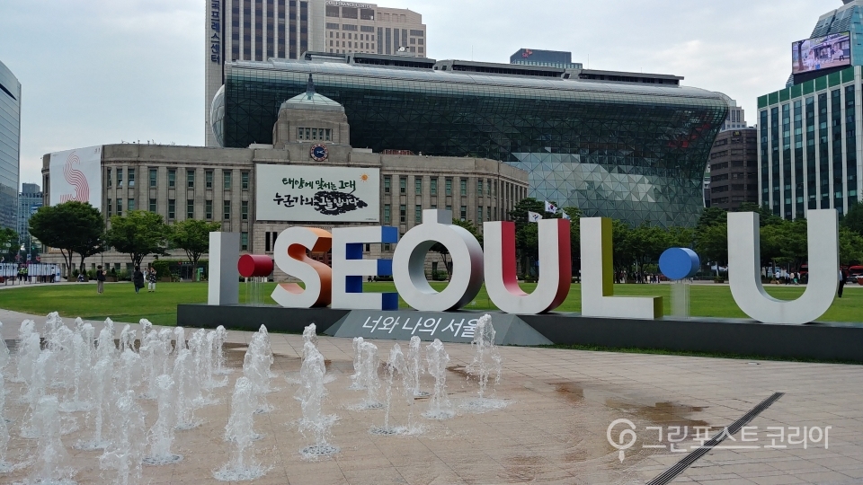 서울시는 2015년부터 친환경보일러로 교체하는 시민에게 16만원의 보조금을 지원하고 있으며 올해는 환경부 건의를 통해 보조금을 20만원까지 상향하고 5만대의 친환경보일러를 보급하는 것을 목표로 하고 있다.