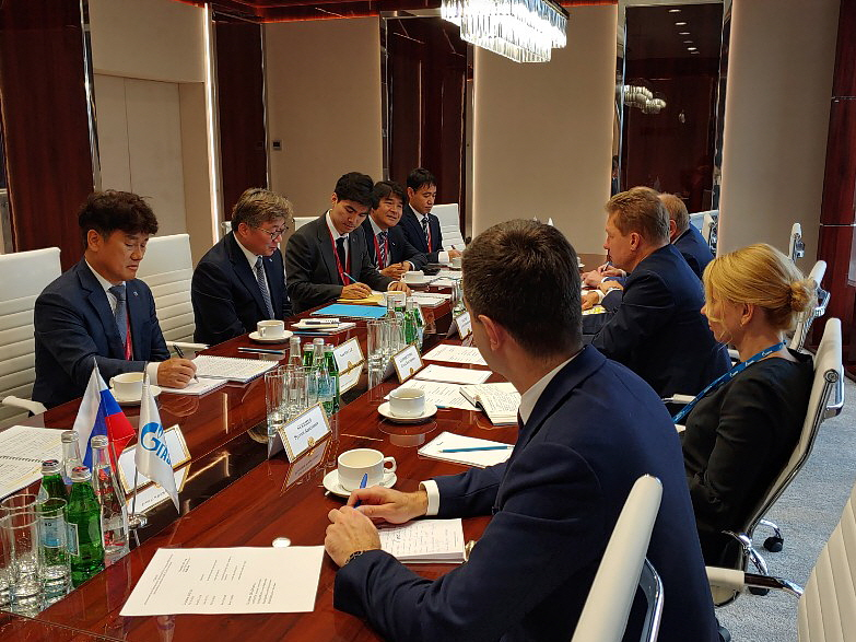 한국가스공사는 3~6일 러시아 블라디보스토크에서 열린 ‘제5회 동방경제포럼’에서 러시아 주요 에너지 기업과 천연가스 분야 협력방안에 대해 논의했다. (한국가스공사 제공)