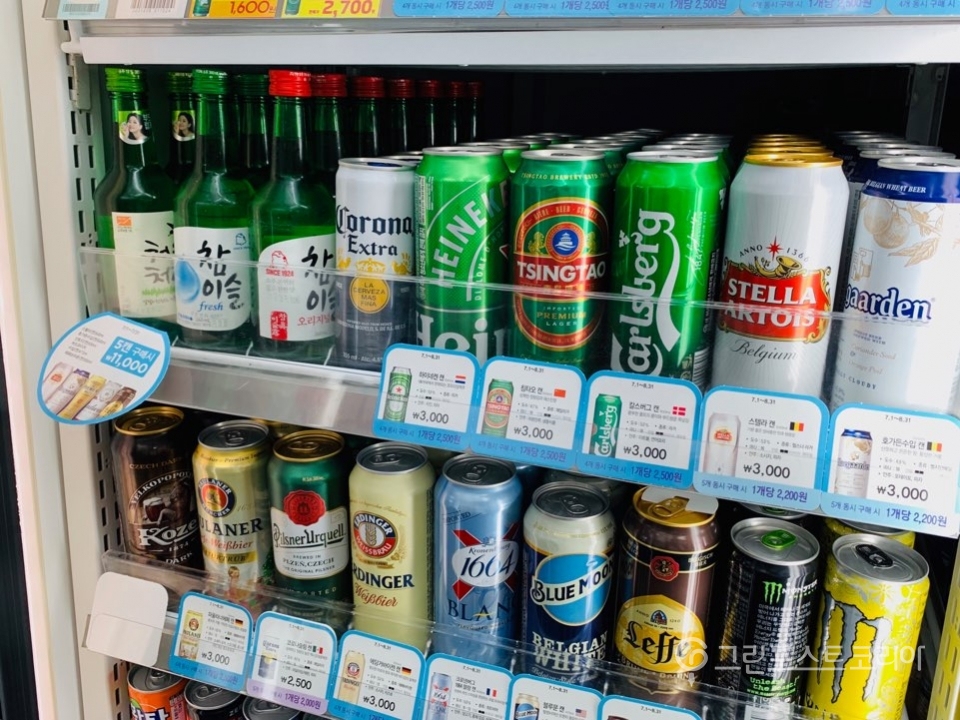 서울 시내 한 편의점 냉장고에 맥주가 진열돼 있다. (김형수 기자) 2019.9.16/그린포스트코리아