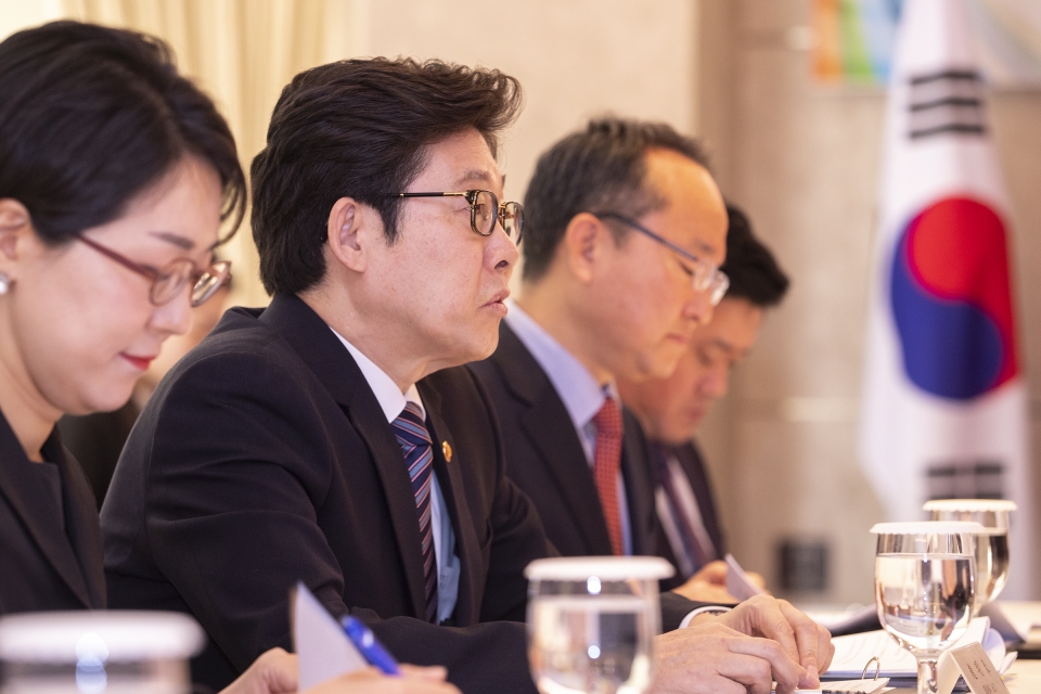 한국은 동북아 지역 해결과제인 대기질 개선과 국제사회 공조가 필수인 기후변화 대응을 최우선 협력분야로 제안했다. (사진 환경부 제공)