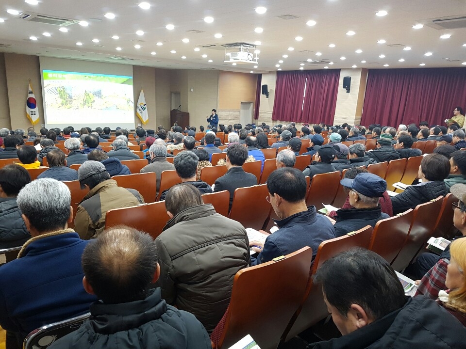 영월군의 새해농업인실용교육에 수많은 참가자가 모여 교육을 받고 있다.(영월군청 제공)/그린포스트코리아