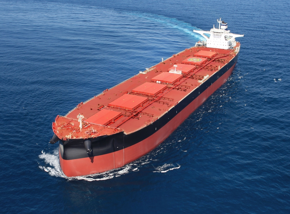 KCC가 현대중공업, 한국조선해양과 공동 개발한 친환경 무용제 도료가 32만5천t급 초대형 광석선에 적용된다. 사진은 새 도료를 적용할 예정인 선박과 동일 선종의 폴라리스쉬핑 광석선 (KCC 제공)/그린포스트코리아