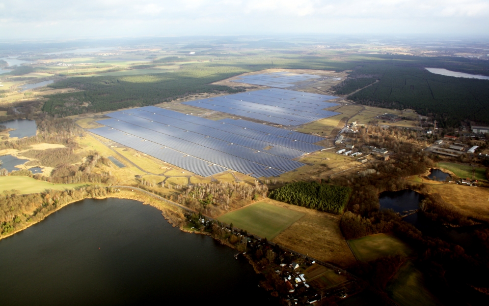 한화큐셀이 건설한 독일 브란덴부르크 태양광 발전소. (한화큐셀 제공)/그린포스트코리아