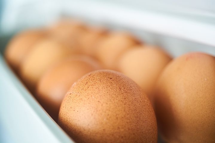전국 가금류 농장에서 고병원성 AI가 잇따라 발생하면서 계란과 닭고기 가격에 영향을 줄 수 있다는 우려가 커지고 있다. (픽사베이 제공)/그린포스트코리아