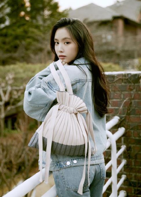 한국에스티엘은 자연친화적 라이프스타일을 추구하는 패션 브랜드 ‘마이쉘’을 공식 런칭했다. (한국에스티엘 제공)/그린포스트코리아