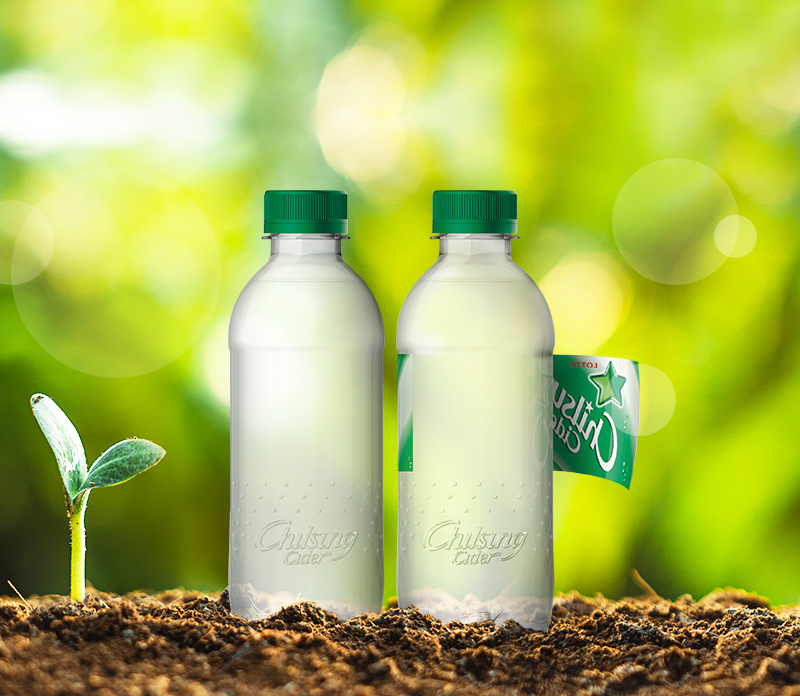 롯데칠성음료는 라벨을 없앤 ‘칠성사이다 ECO’ 300mL 제품을 출시했다. (롯데칠성음료 제공)/그린포스트코리아