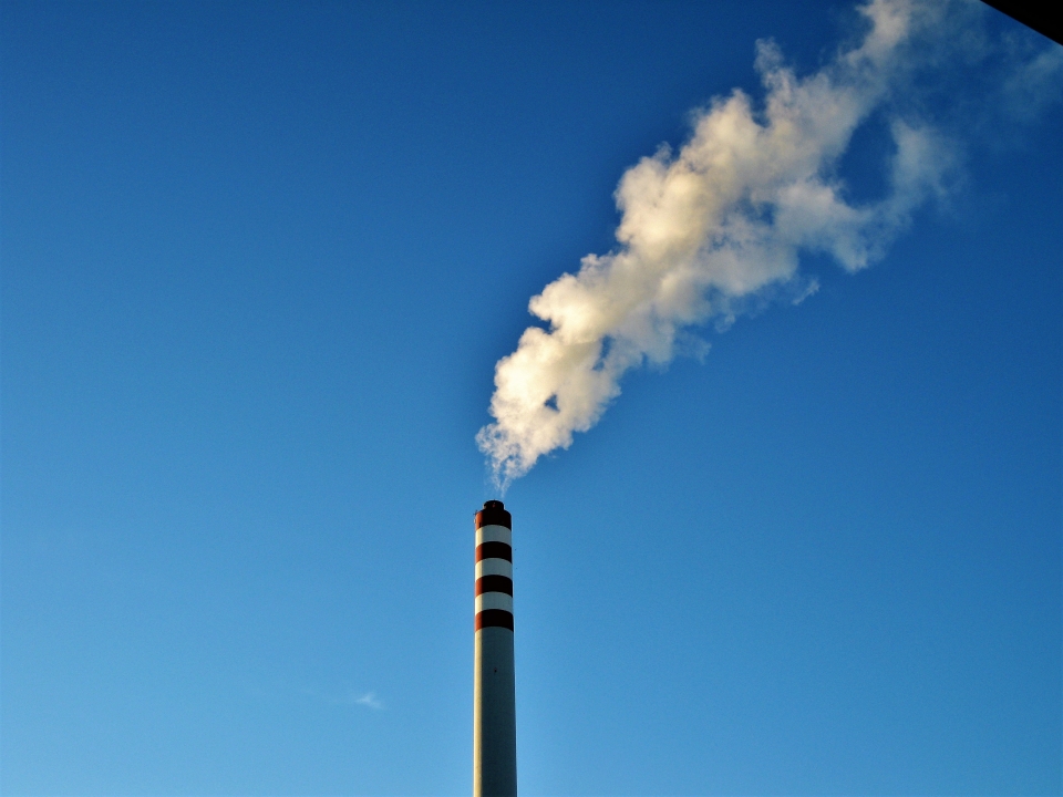 지난 8월 5일 2050탄소중립위원회가 발표한 2050 탄소중립 시나리오 초안에 대한 관심이 뜨겁다. 경제·경영계와 환경단체 등은 각기 다른 주장의 논평을 통해 탄소중립시나리오를 지적하고 있는 상황이다.(픽사베이 제공)/그린포스트코리아