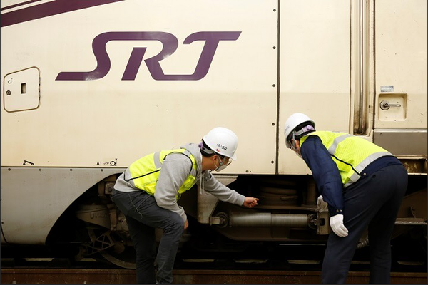 고속철도 SRT 운영사 SR이 최근 '2021 SR ESG 경영 보고서'를 발간했다. 사진은 지난 3월 SR이 ‘2022년 국가핵심기반 보호계획’을 수립했다고 밝히던 당시의 홍보용 이미지 (SR홈페이지 캡쳐 후 다운로드)/그린포스트코리아