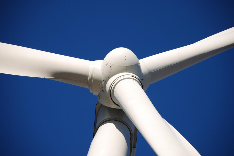 크면 클수록 발전량을 증가시키는 풍력터빈. 미국 GE Renewable Energys, 덴마크 베스타스 등은 지속적인 초대형화를 통해 15MW급 초대형 터빈을 제조하고 있다.(픽사베이 제공)/그린포스트코리아