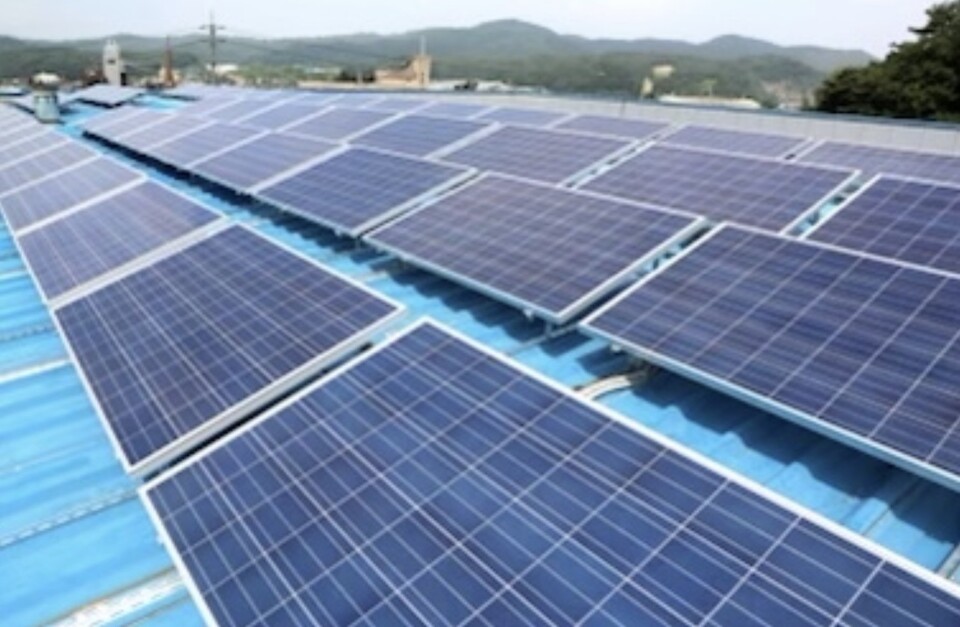 코웨이가 유구 물류센터에 태양광 발전소를 추가로 설치한다. 사진은 포천 공장에 설치 운영 중인 태양광 발전 시설. (코웨이 제공)/그린포스트코리아