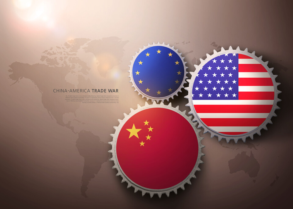 반도체 산업을 놓고 치열한 패권 경쟁을 예고하고 있는 미국, 중국, 유럽(사진=클립아트)/그린포스트코리아