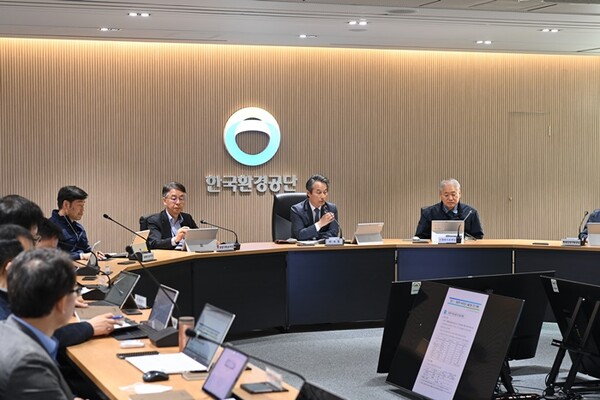 한국환경공단이 27일 ‘녹색산업 해외수출’ 확대를 위한 점검 회의를 개최했다.(사진=한국환경공단)/그린포스트코리아