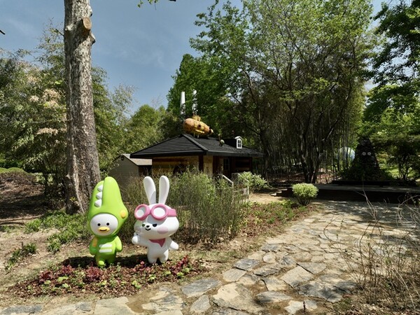 KB국민은행은 오는 5일 어린이날을 맞아 서울 어린이대공원에 스타프렌즈 정원 4호를 개장한다.(국민은행 제공)/그린포스트코리아