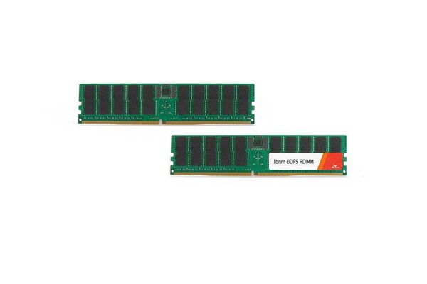 SK하이닉스 1b DDR5 서버용 64기가바이트 D램 모듈.(사진=SK하이닉스)/그린포스트코리아