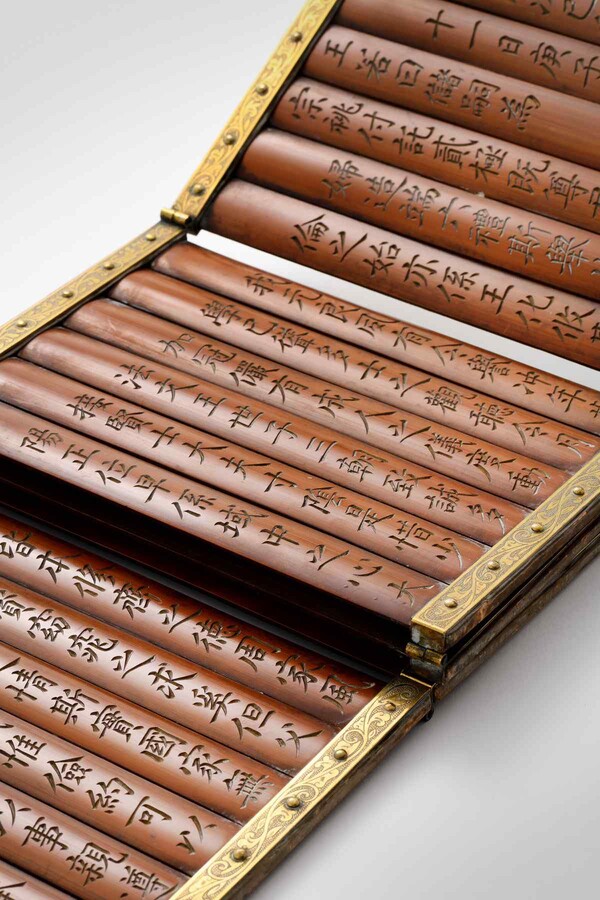 문조비 신정왕후 왕세자빈책봉 죽책(사진=라이엇 게임즈)/그린포스트코리아