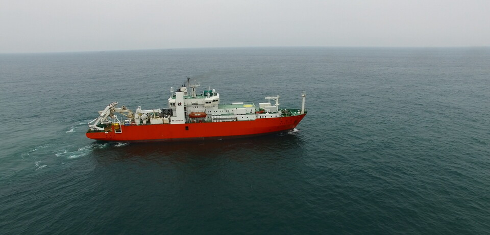 아시아태평양 지역 해저 광케이블 유지보수 사업자로 선정된 LS마린솔루션. 사진은 LS마린솔루션의 해저 광케이블 설치선 '세계로'. (사진=LS마린솔루션)/그린포스트코리아