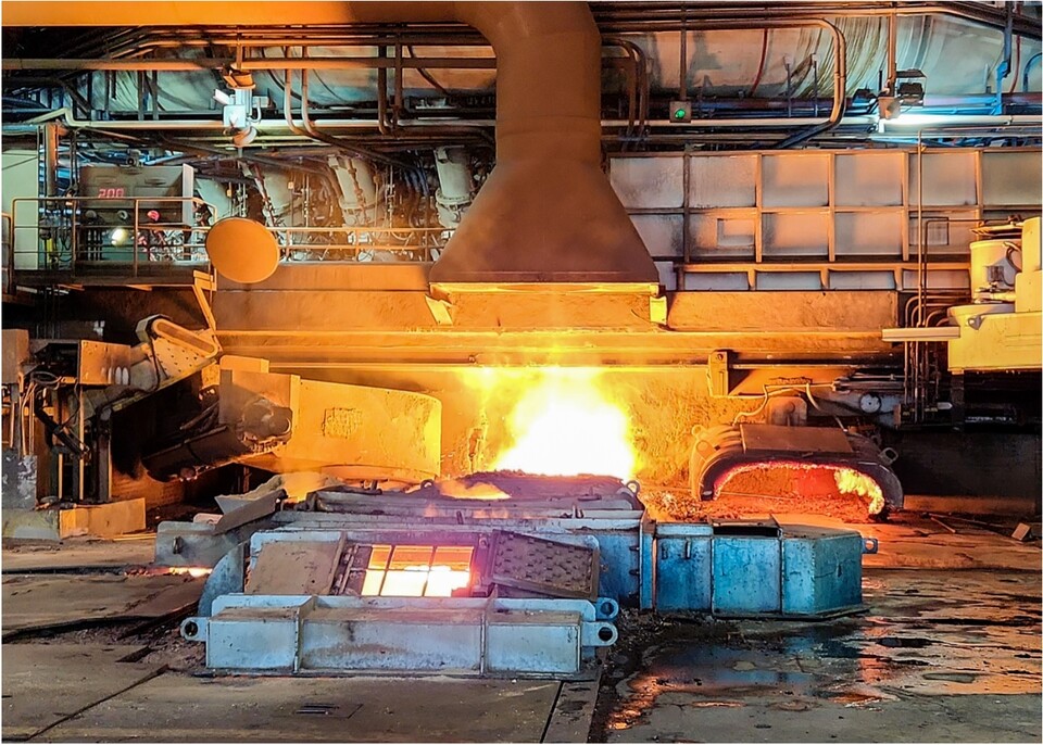글로벌 탄소중립 요구에 따라 그린철강 생산체계 구축에 나서고 있는 철강생산업계. 사진은 포스코의 스마트 고로인 포항제철소 제2고로. (사진=포스코)/그린포스트코리아