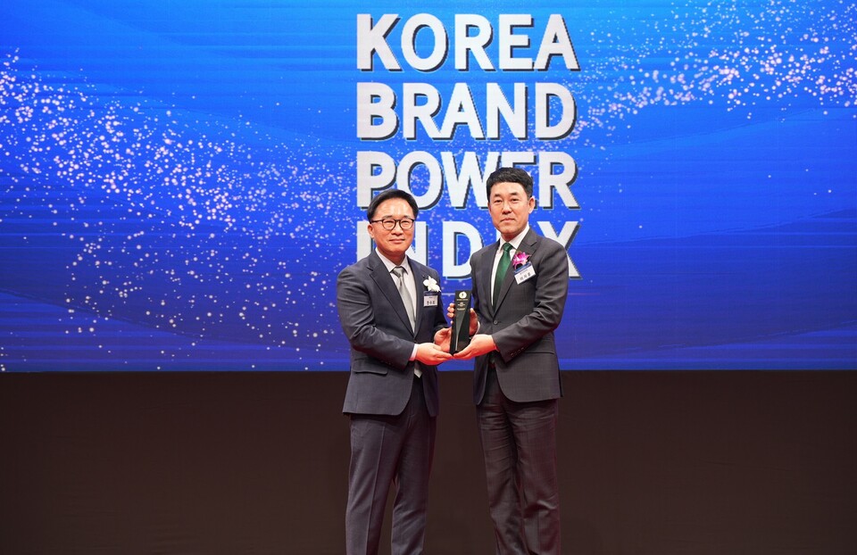 26일 신라호텔에서 열린 ‘한국 산업의 브랜드파워 인증식'에서 모터사이클 부문 22년 연속 1위로 선정된 혼다코리아. (사진=혼다코리아)/그린포스트코리아