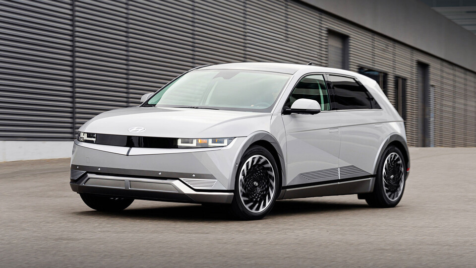 유럽, 미국 등의 충돌 안전평가에서 최고 수준의 안전성을 검증받은 현대자동차그룹 E-GMP 기반 전기차들. 사진은 현대자동차의 아이오닉 5. (사진=현대자동차그룹)/그린포스트코리아