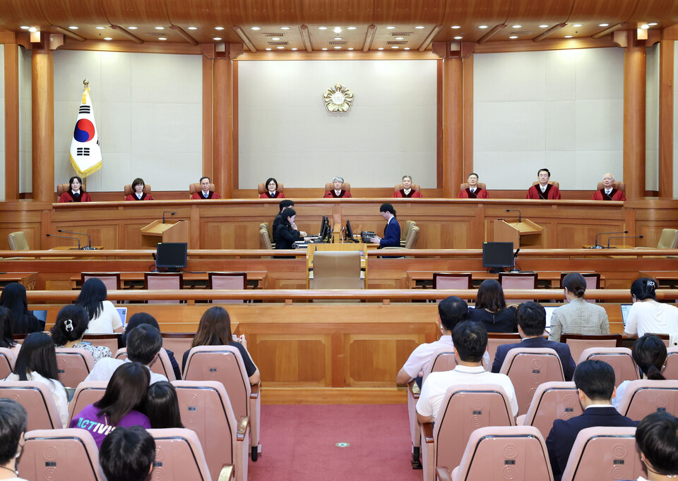 헌법재판소가 29일 열린  대심판정에서 2031년 이후 온실가스 감축 목표를 설정하지 않은 탄소중립기본법에 대해 헌법불합치 결정을 내렸다. (사진=헌법재판소)/그린포스트코리아