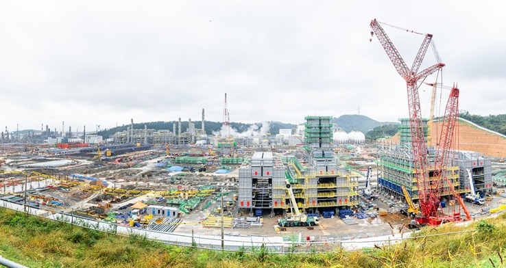 에쓰오일의 대규모 석유화학 생산설비 구축사업 샤힌 프로젝트가 지난달부터 설비공사에 들어간 가운데 국내 석화산업에도 지각변동이 일어날 것으로 예상된다. 사진은 샤힌 프로젝트 건설 현장. /에쓰오일 제공