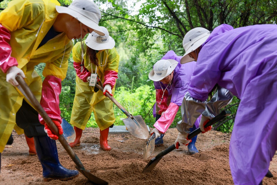 대학생을 선발해 다양한 친환경, 사회공헌 등에 대한 소양을 기를 수 있도록 교육. 봉사활동, 명소 탐방 등을 지원하는 현대자동차그룹의 '해피무브 더 그린’. /현대자동차그룹 제공
