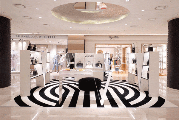 코오롱FnC가 오는 25일까지 현대백화점 압구정본점 3층에서 운영하는 발렉스트라 팝업 스토어./코오롱FnC 제공 