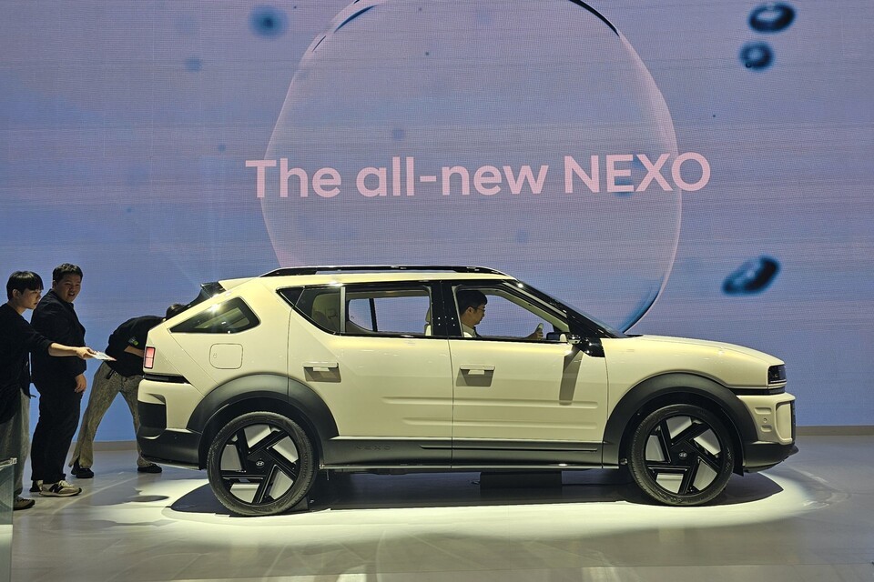 2025 서울모빌리티쇼에서 공개된 현대자동차의 수소 전기차 '디 올 뉴 넥쏘'. /사진=임호동 기자