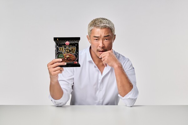 짜슐랭 신규 모델 방송인 추성훈 . [사진=오뚜기]