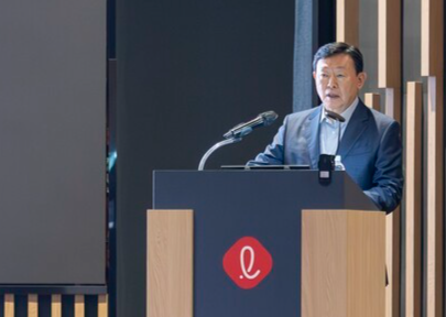 신동빈 롯데 회장이 '2025 하반기 VCM'에서 그룹 경영 방침 및 CEO의 역할과 리더십에 대해 말하고 있다. /롯데 제공