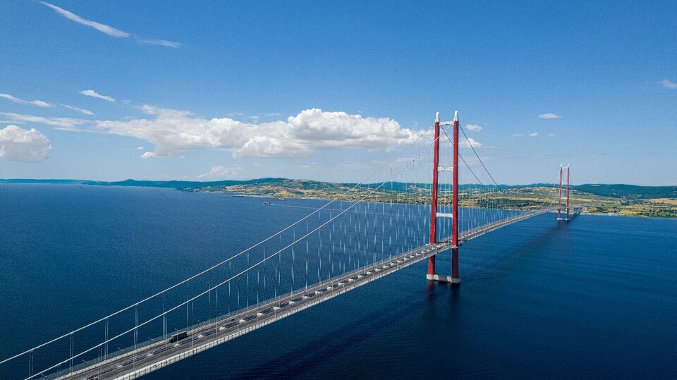 DL이앤씨와 SK에코플랜트가 시공한 튀르키예 차나칼레 대교./DL이앤씨 제공