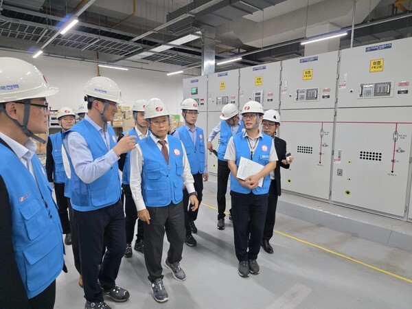 김동철 한전 사장이 APEC 개최에 앞서 돌발 상황에 대비한 전력공급 안정대책과 비상 대응체계를 점검했다./한국전력 제공