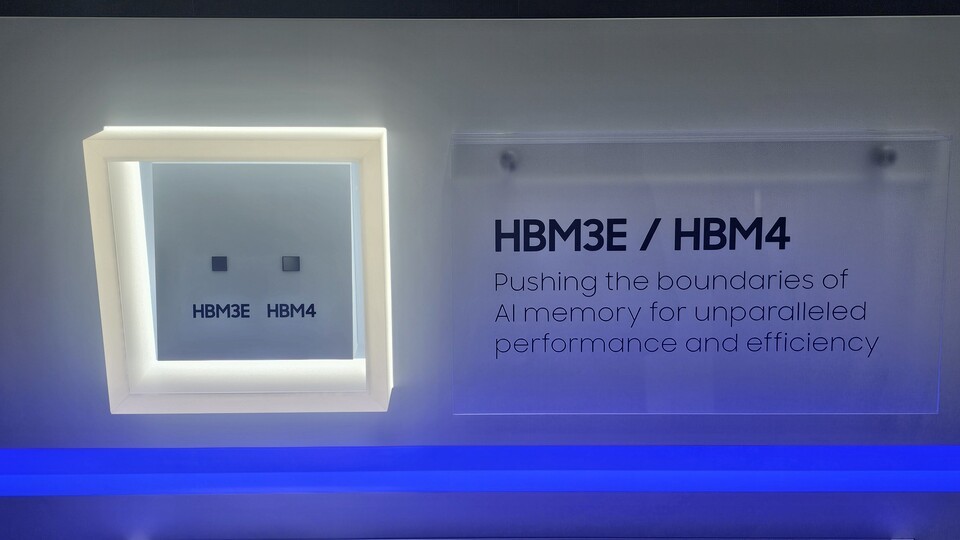 22일 개막한 SEDEX 2025에서 국내 최초로 HBM4 실물을 전시한 삼성전자. /사진=임호동 기자