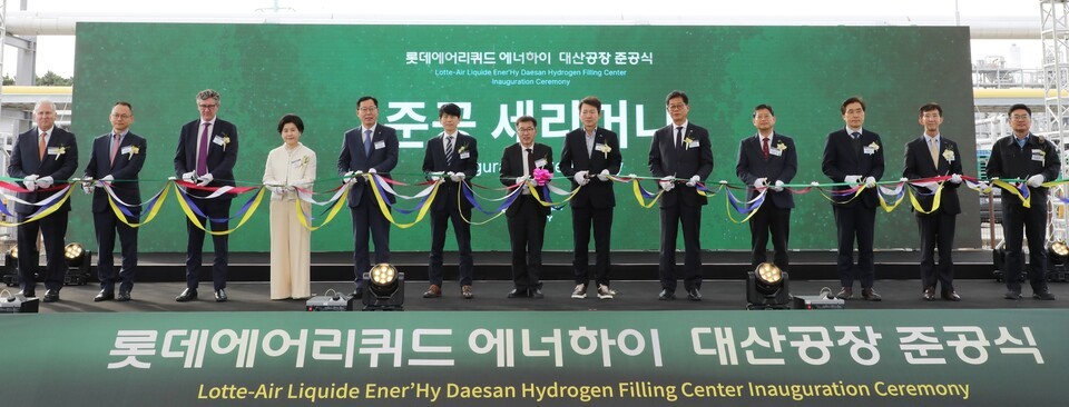 롯데에어리퀴드 에너하이, 서산 대산석화단지에 국내 최대 450bar 수소출하센터를 준공했다./롯데케미